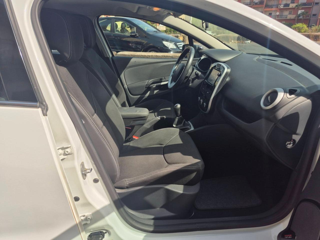 Renault Clio dCi 8V 75 CV Start&Stop 5 porte Energy Duel