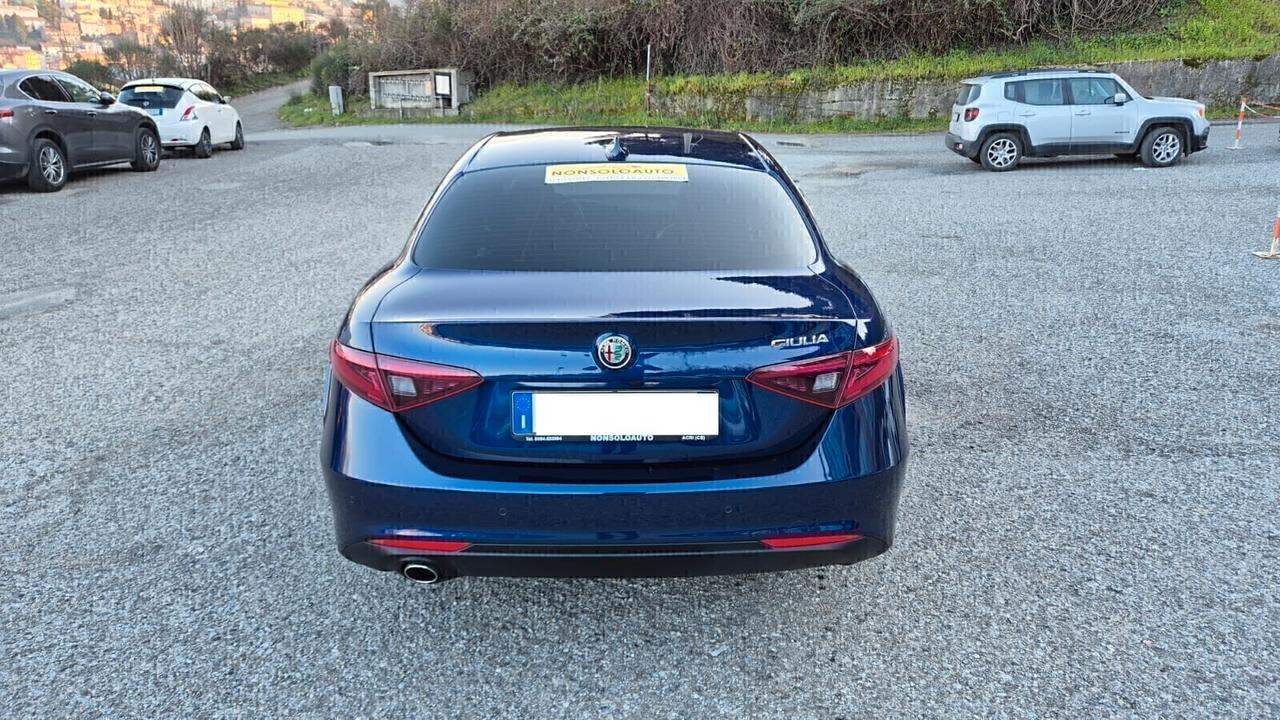 Alfa Romeo Giulia JTDM Super Full-Garanzia 3 anni
