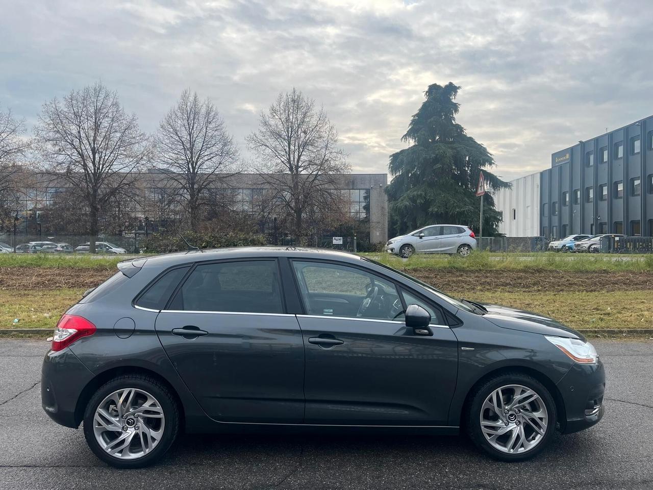 Citroen C4 1.6 VTi 120