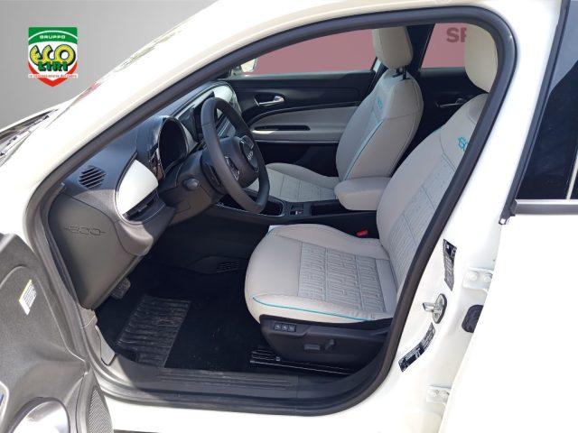 FIAT 600 Hybrid 110 CV DCT MHEV La Prima