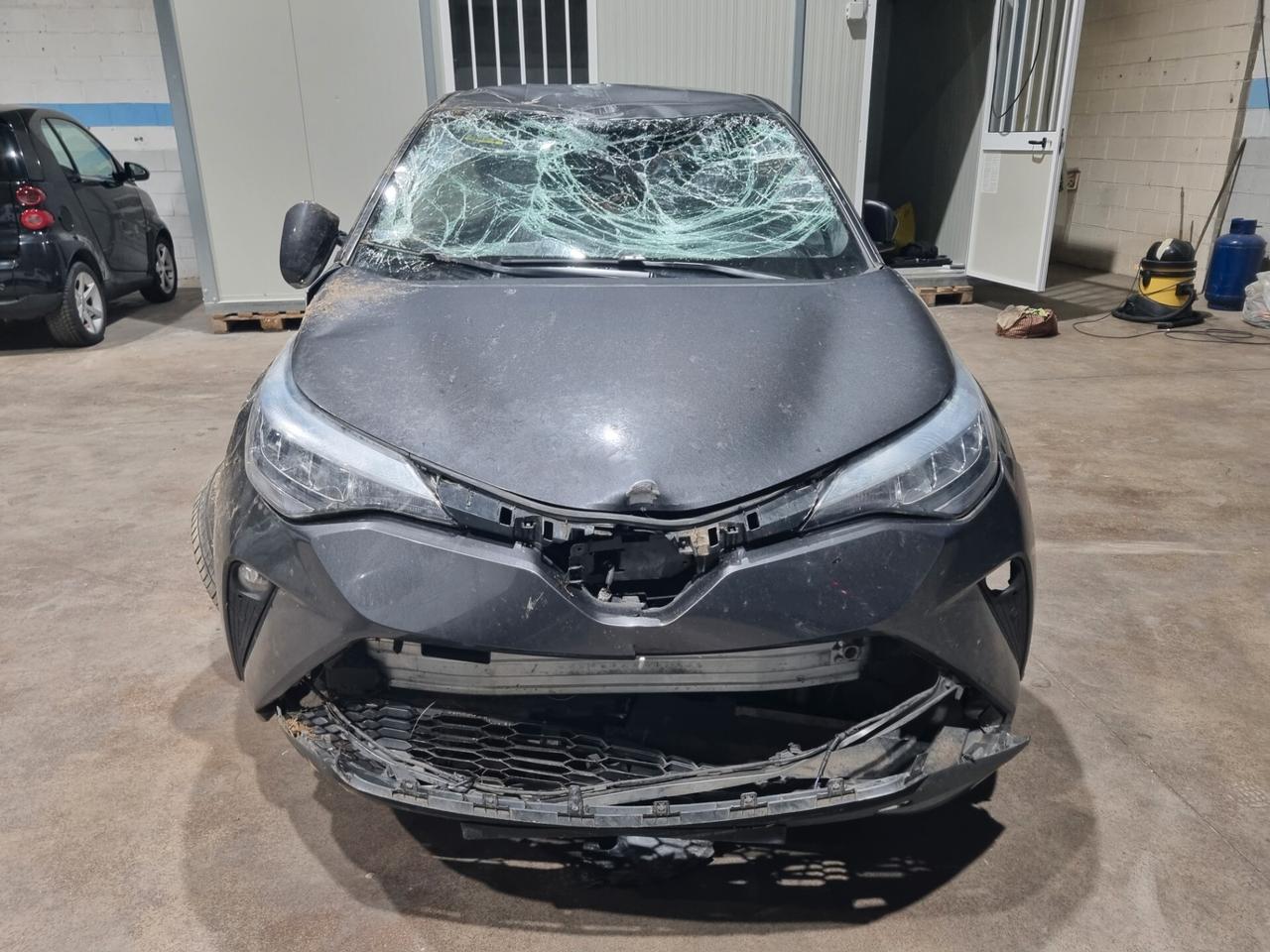 Toyota C-HR 1.8 Hybrid E-CVT Trend