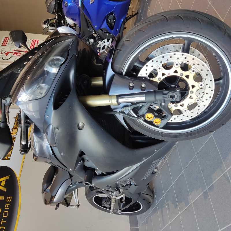 Yamaha YZF R1 - 2004