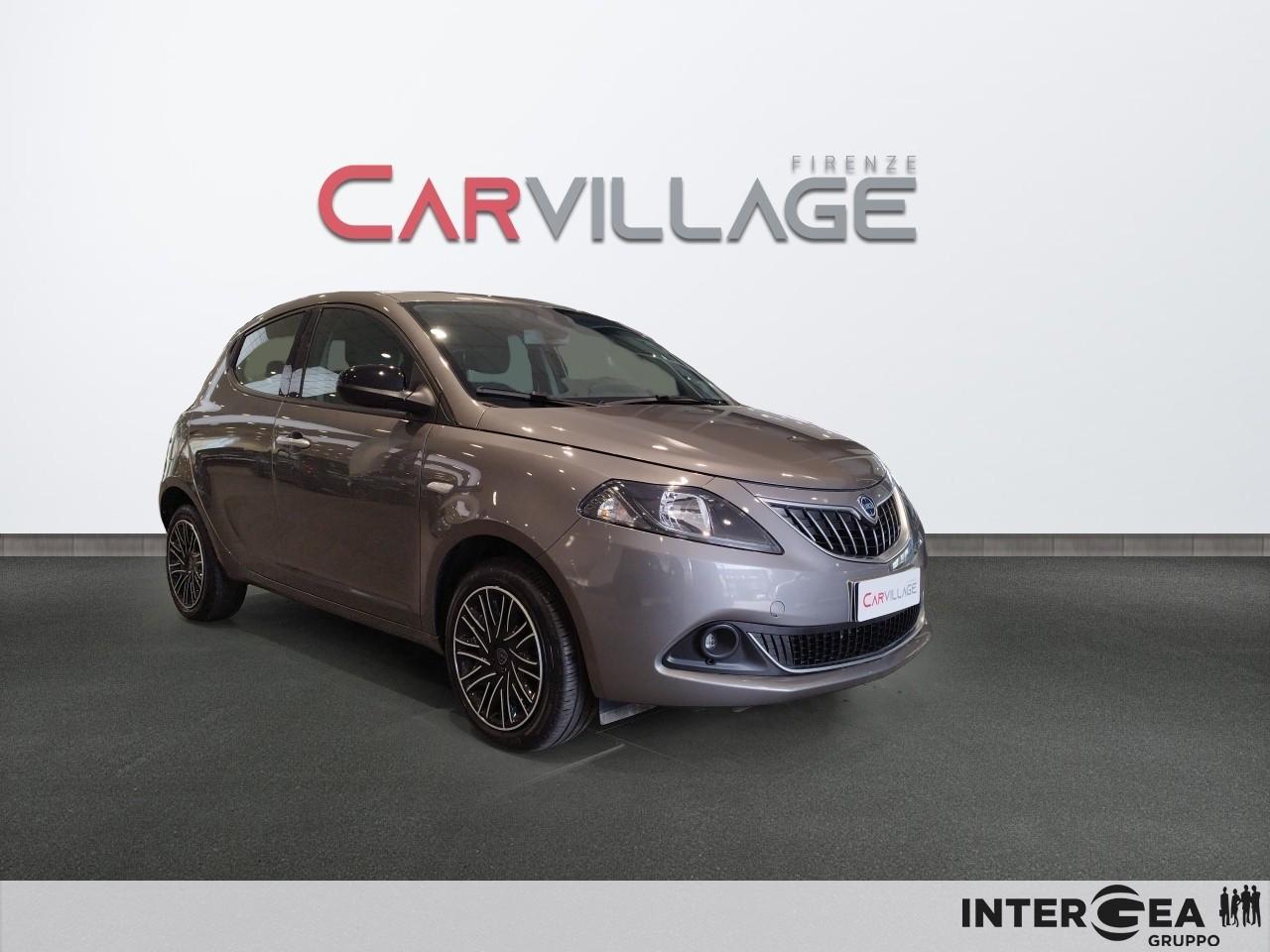 LANCIA Ypsilon 1.0 firefly hybrid Silver s&s 70cv 5p.ti