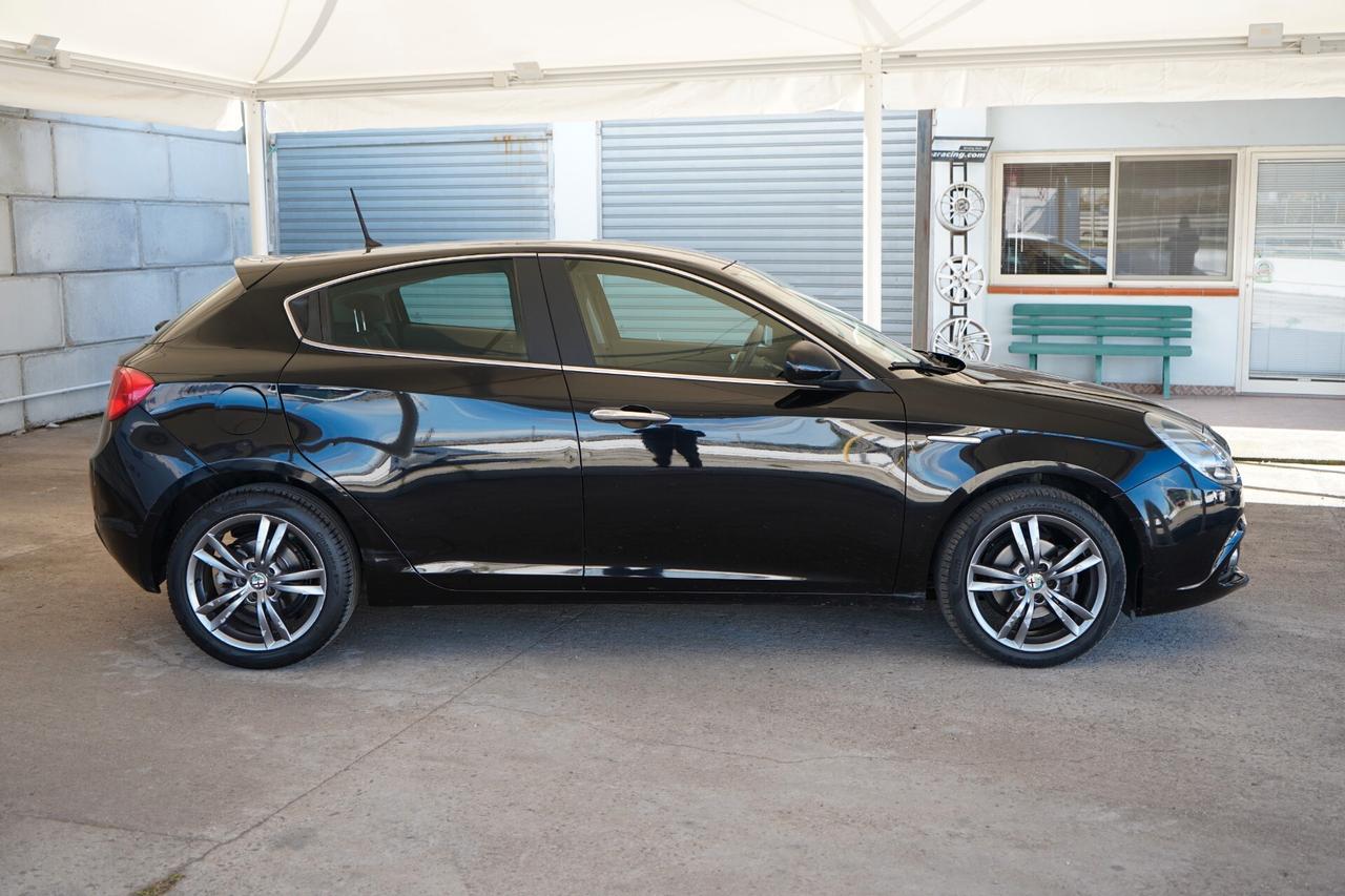 Alfa Romeo Giulietta 1.6 JTDm-2 105 CV Exclusive