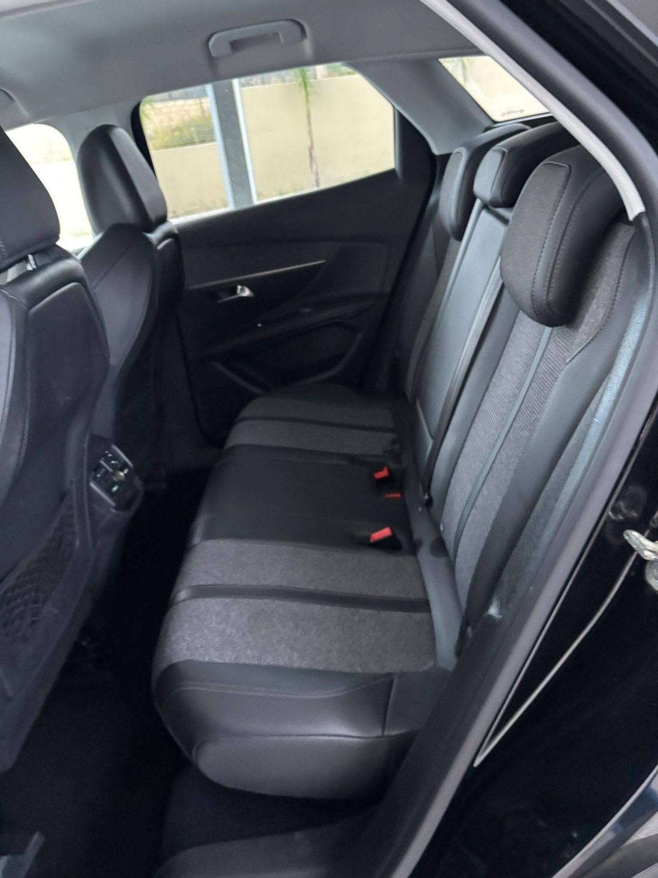 Peugeot 3008 BlueHDi 130 S&S Allure