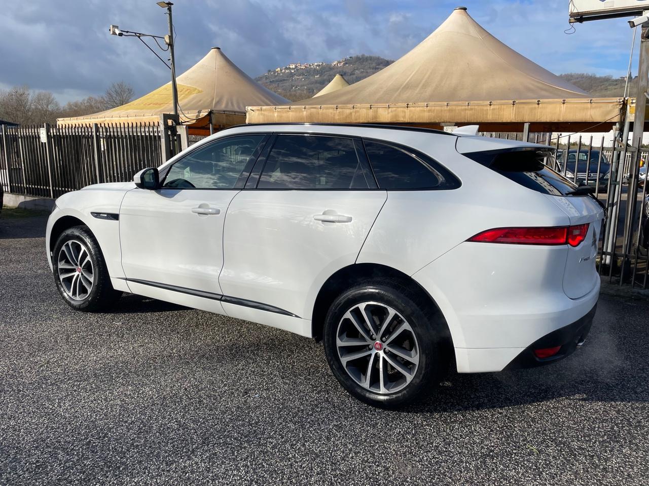 Jaguar F-Pace 2.0 D 240 CV AWD aut. R-Sport