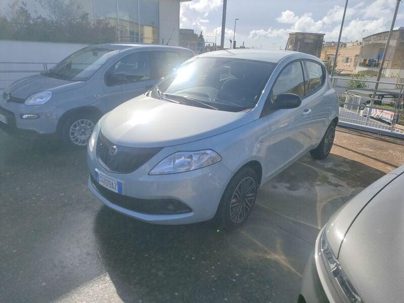 Lancia Ypsilon 3ª serie 1.0 FireFly 5 porte S&S Hybrid Oro