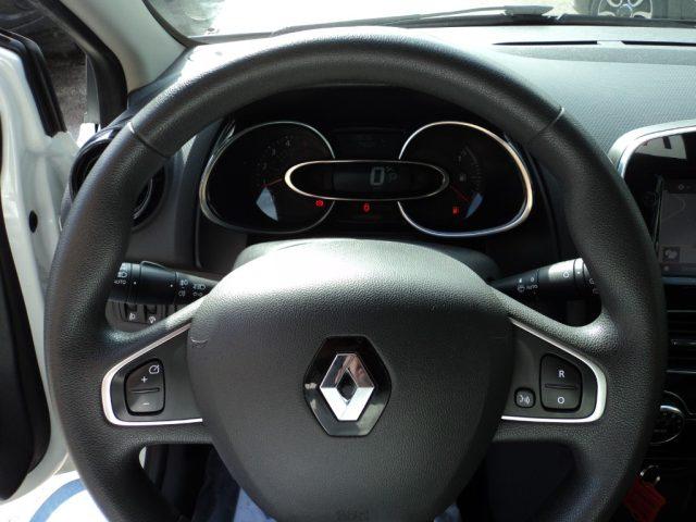 RENAULT Clio dCi 8V 90 CV EDC 5 porte Moschino Intens