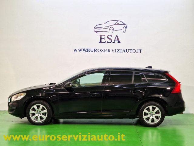 VOLVO V60 T3 Powershift Kinetic