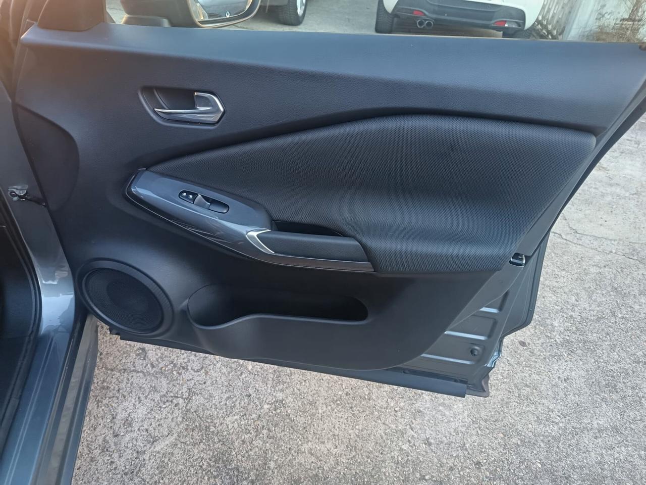 Nissan Juke 1.0 DIG-T 114 CV Tekna