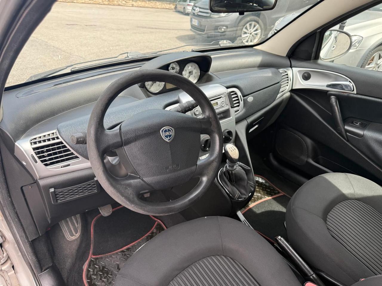 Lancia Ypsilon 1.2 Argento