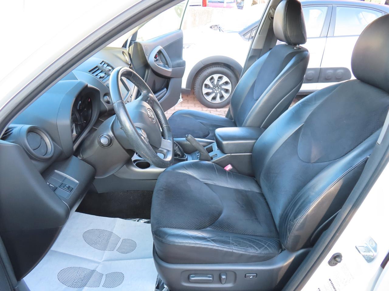 Toyota RAV 4 2.2 D-4D 4x4 DA VETRINA LUXURY