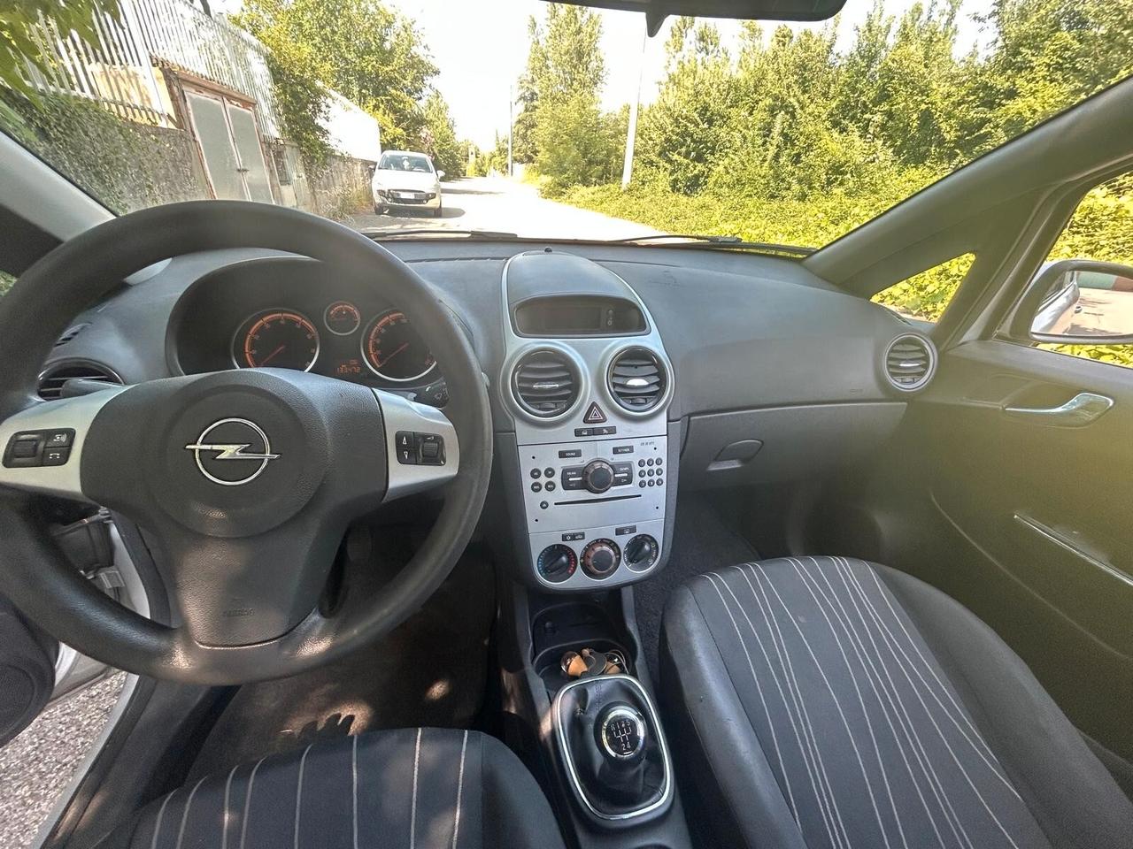 Opel Corsa 1.2 5P Cosmo