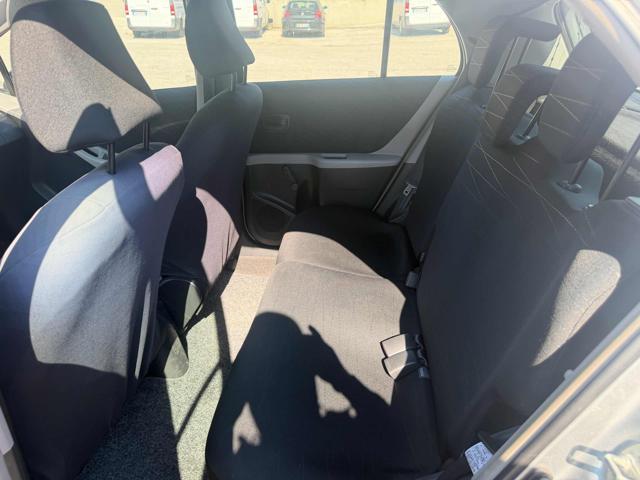 TOYOTA Yaris 108,985km 1.3 5p Sol senza nessun lavoro da fare