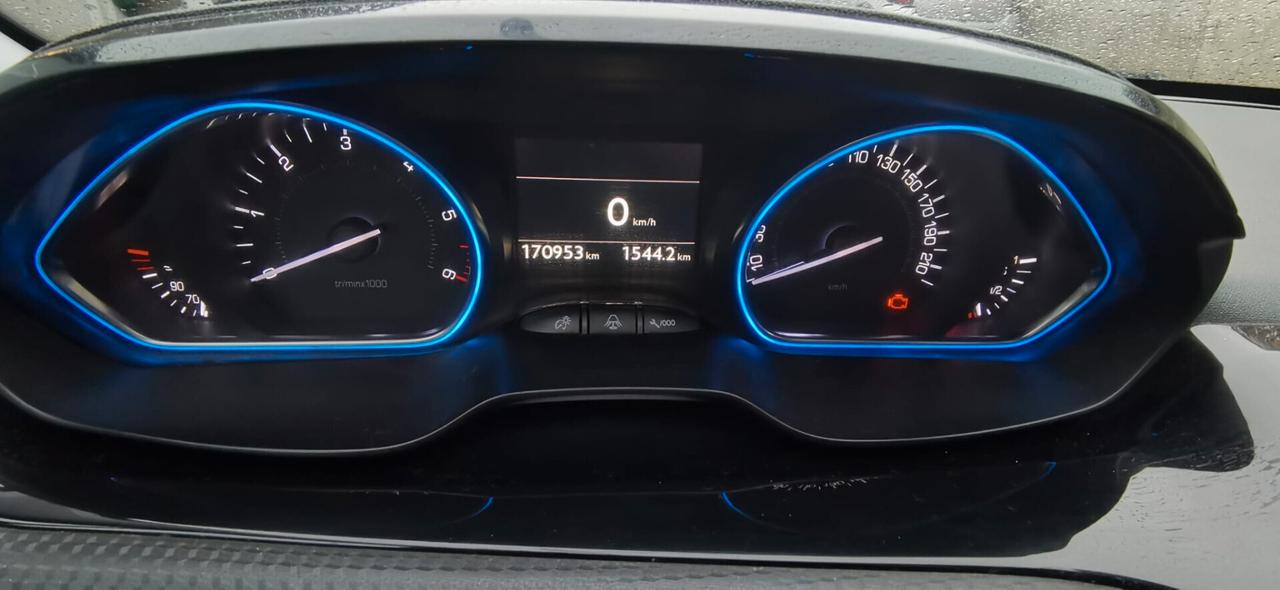 Peugeot 2008 1.6 BlueHDi 100 Allure 2016 usato