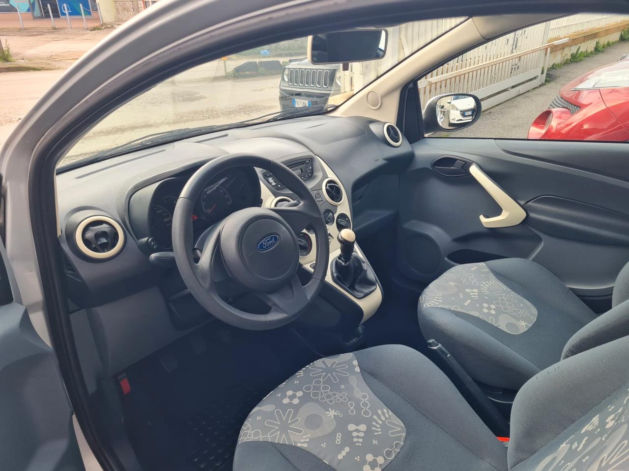 Ford Ka 1.3 TDCi 75CV Titanium