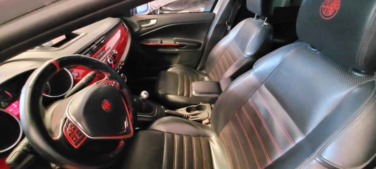 Alfa Romeo Giulietta 1750 TBi 235 cv Quadrifoglio Verde