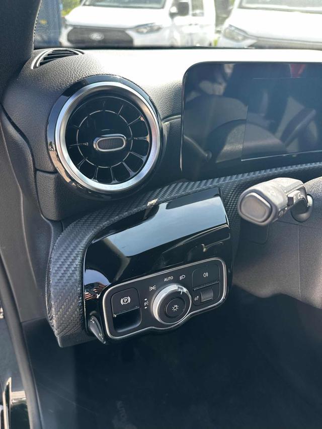 MERCEDES-BENZ A 200 Automatic Sport