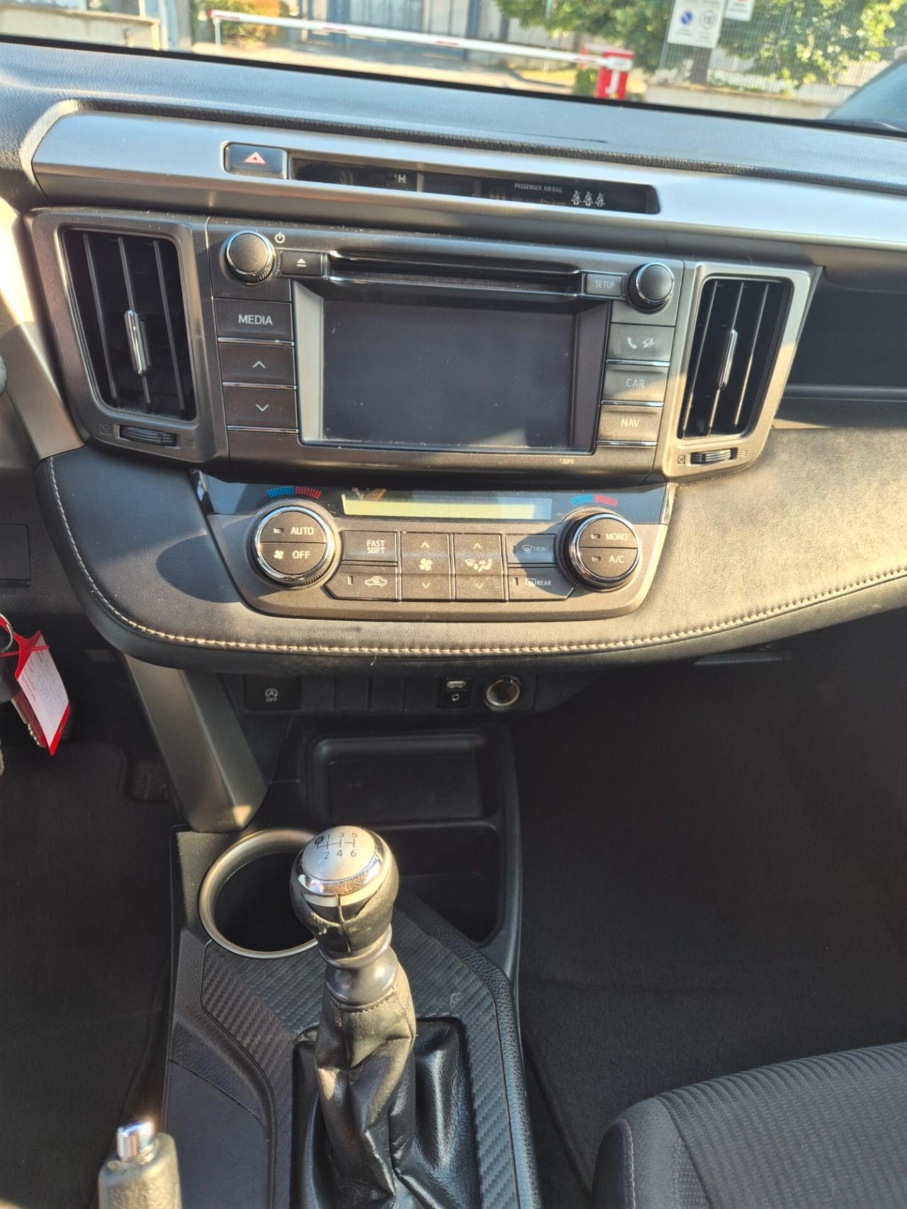 Toyota RAV 4 RAV4 2.0 D-4D 2WD STYLE