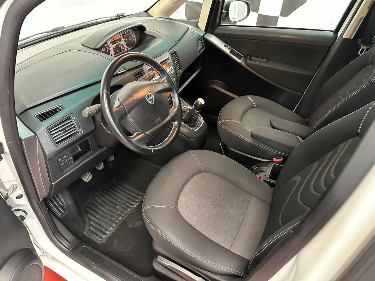 Lancia MUSA 1.3 Mjt 95 CV Diva 2012