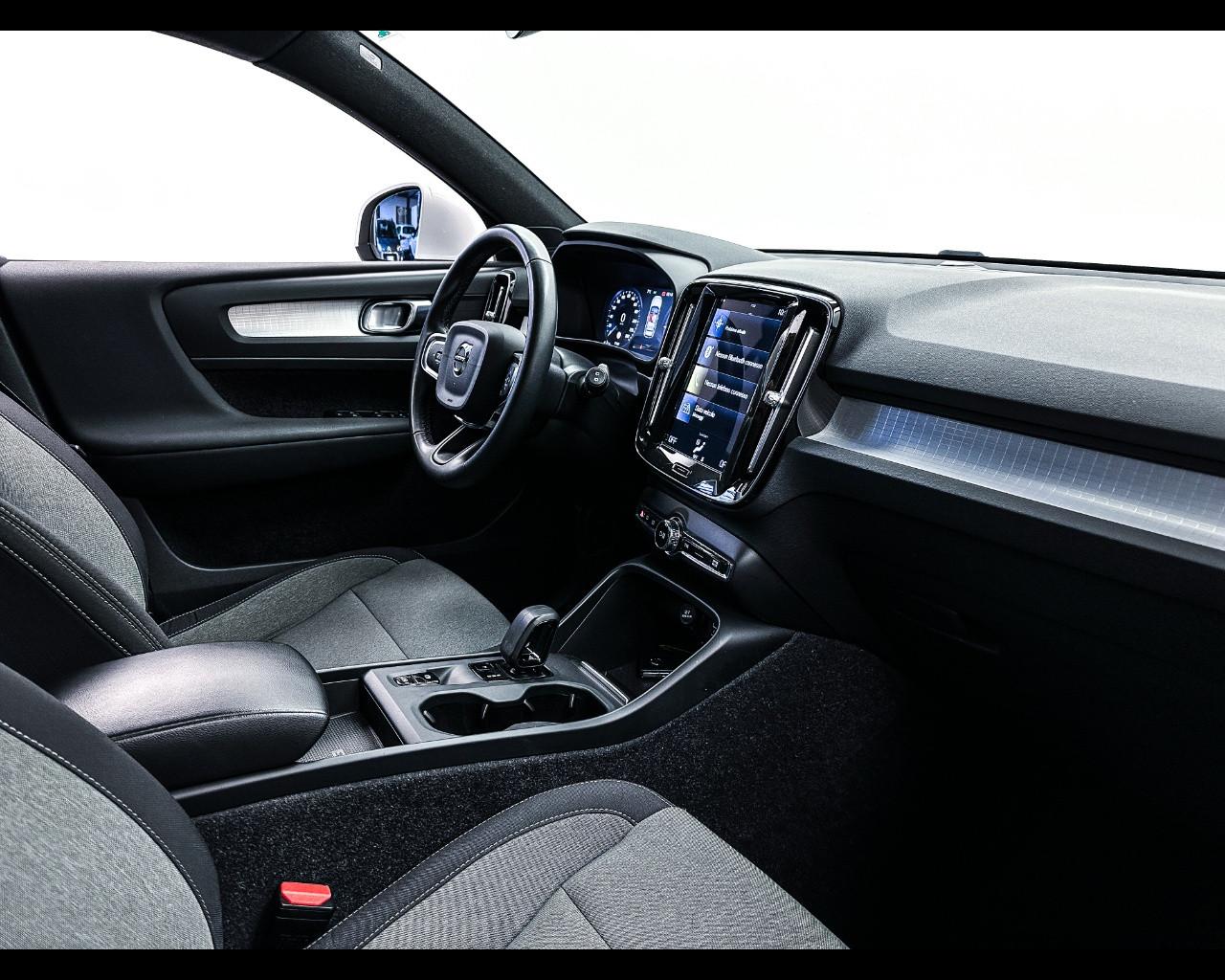 VOLVO XC40 T5 Recharge Plug-in Hybrid Inscription Expression