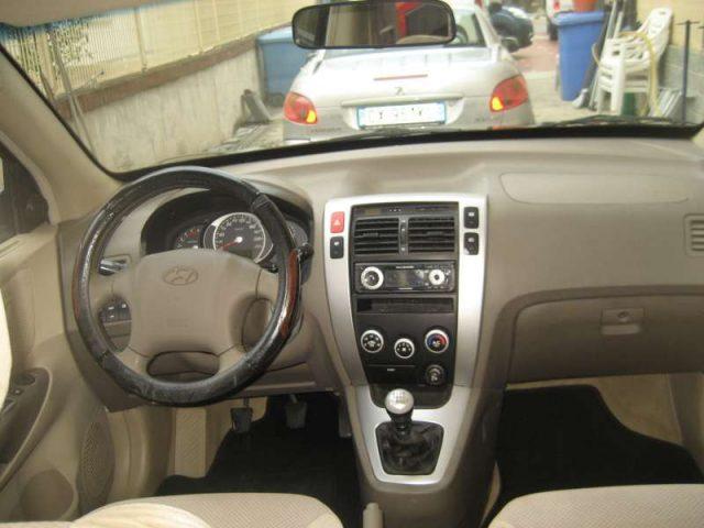 HYUNDAI Tucson 2.0 CRDI VGT ACTIVE 4X4