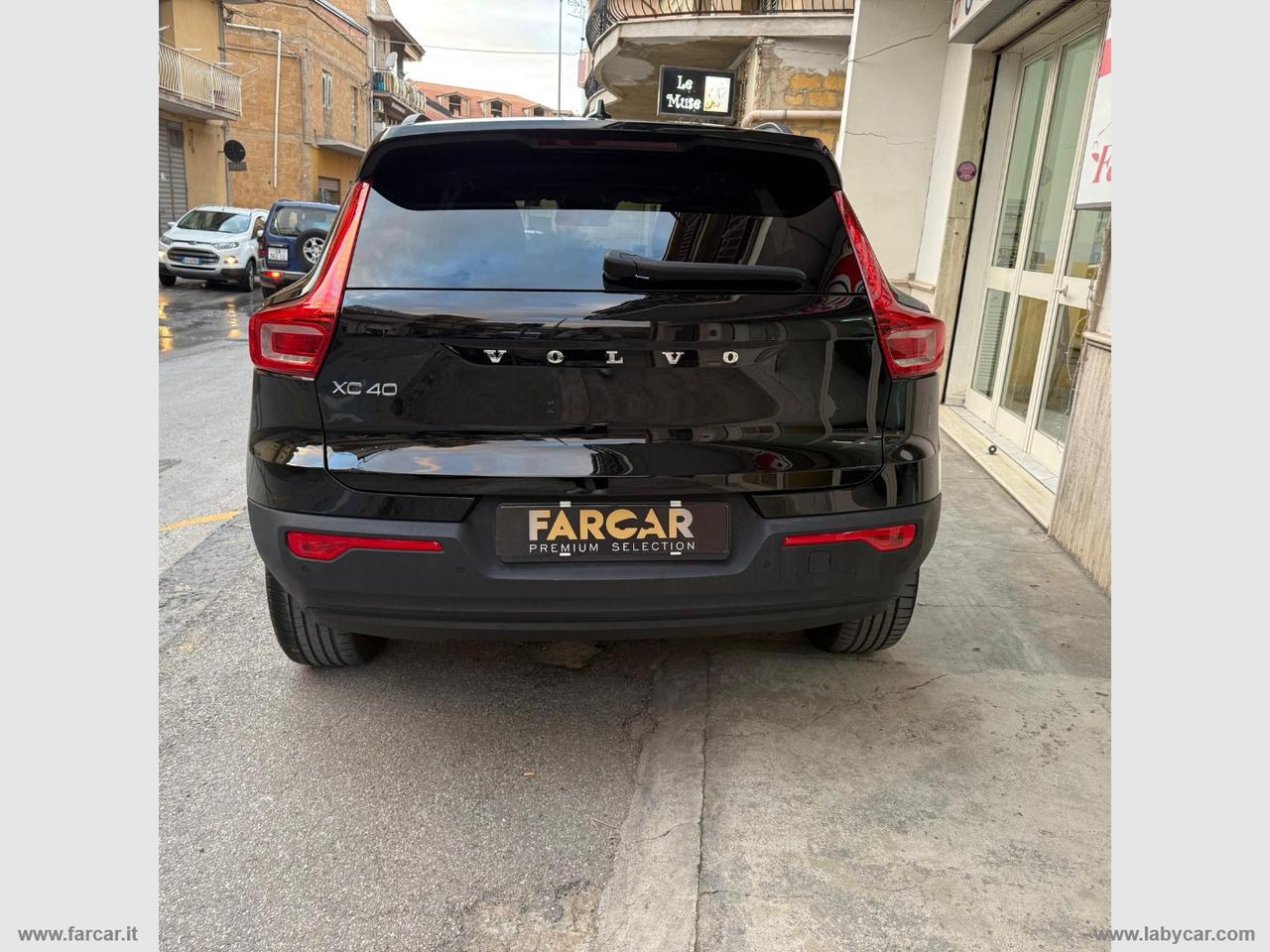 VOLVO XC40 D3 AWD Geartronic Momentum Core