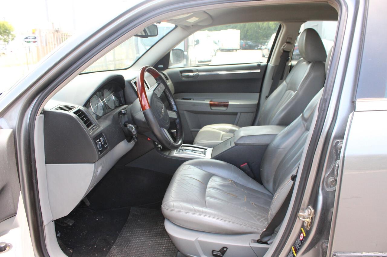 Chrysler 300C 3.0 V6 CRD berlina