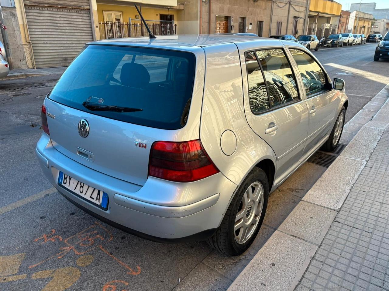 VOLKSWAGEN GOLF 1.9 130 CV