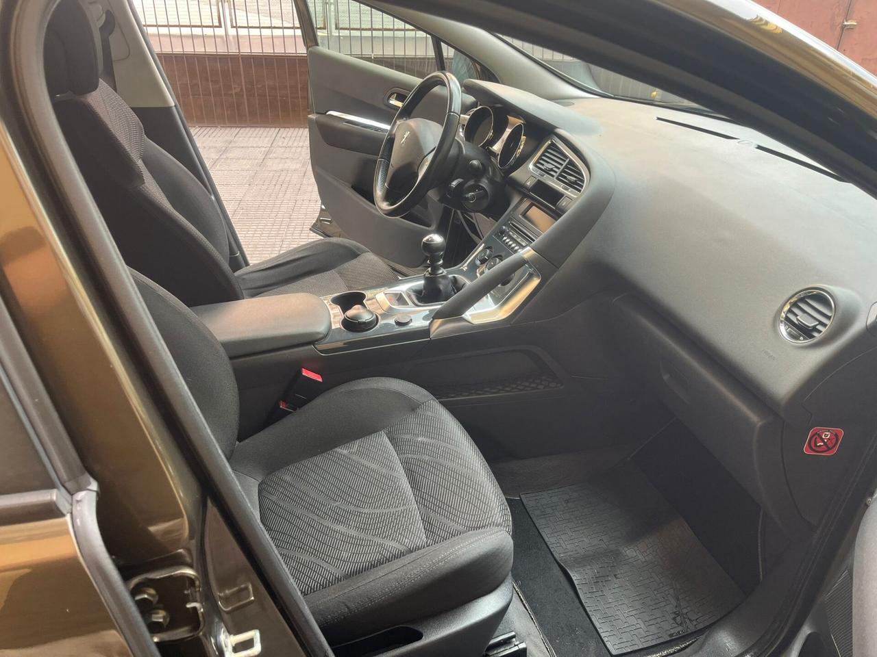 Peugeot 3008 1.6 HDi 110CV Premium