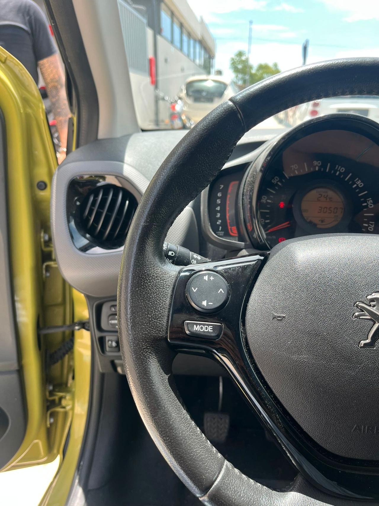 Peugeot 108 VTi 72 S&S 5 porte Allure TOP!