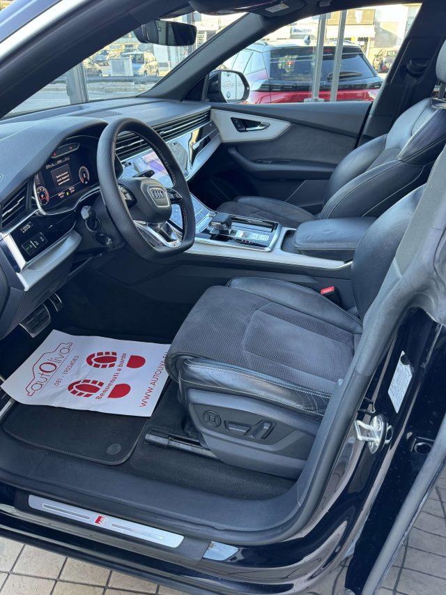 AUDI Q8 50 3.0 tdi S-line quattro Tetto cerchi 22