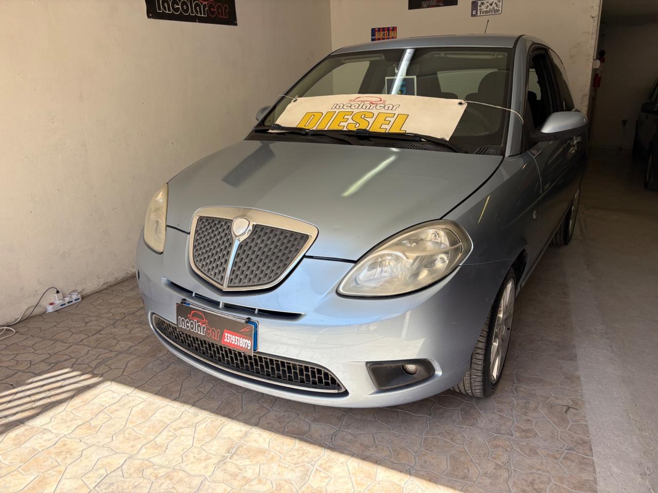 Lancia Ypsilon 1.3 MJT 90 CV Oro