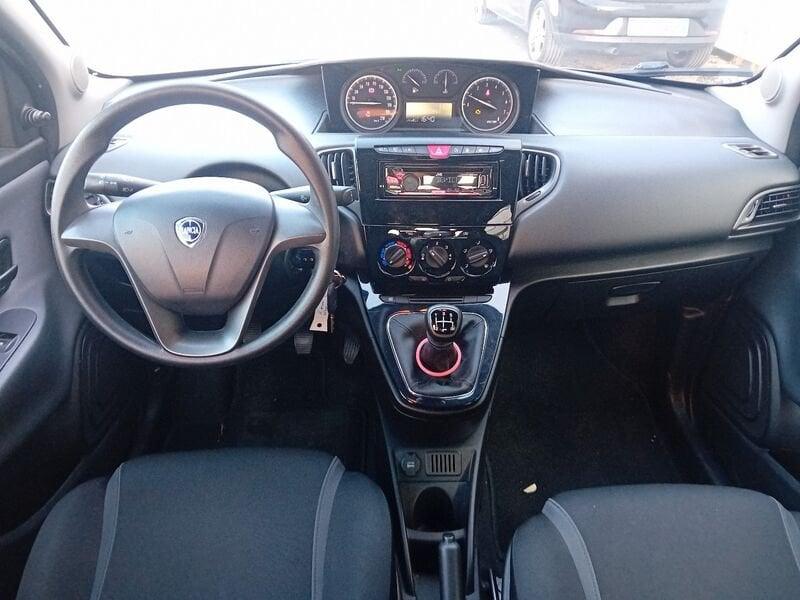 Lancia Ypsilon 1.2 69cv GPL Ecochic Silver