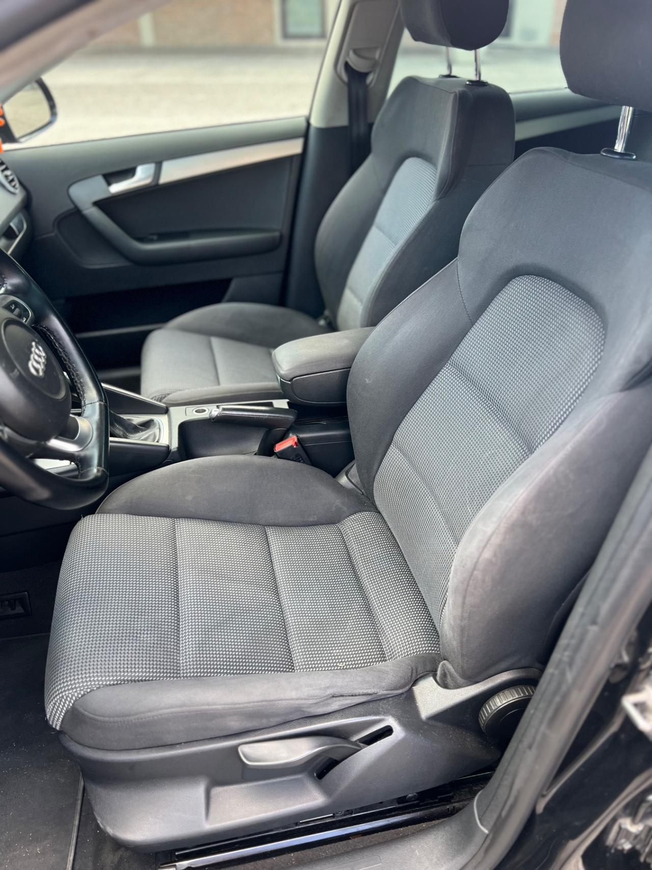 Audi A3 SPB 1.6 TDI 105 CV CR Ambition