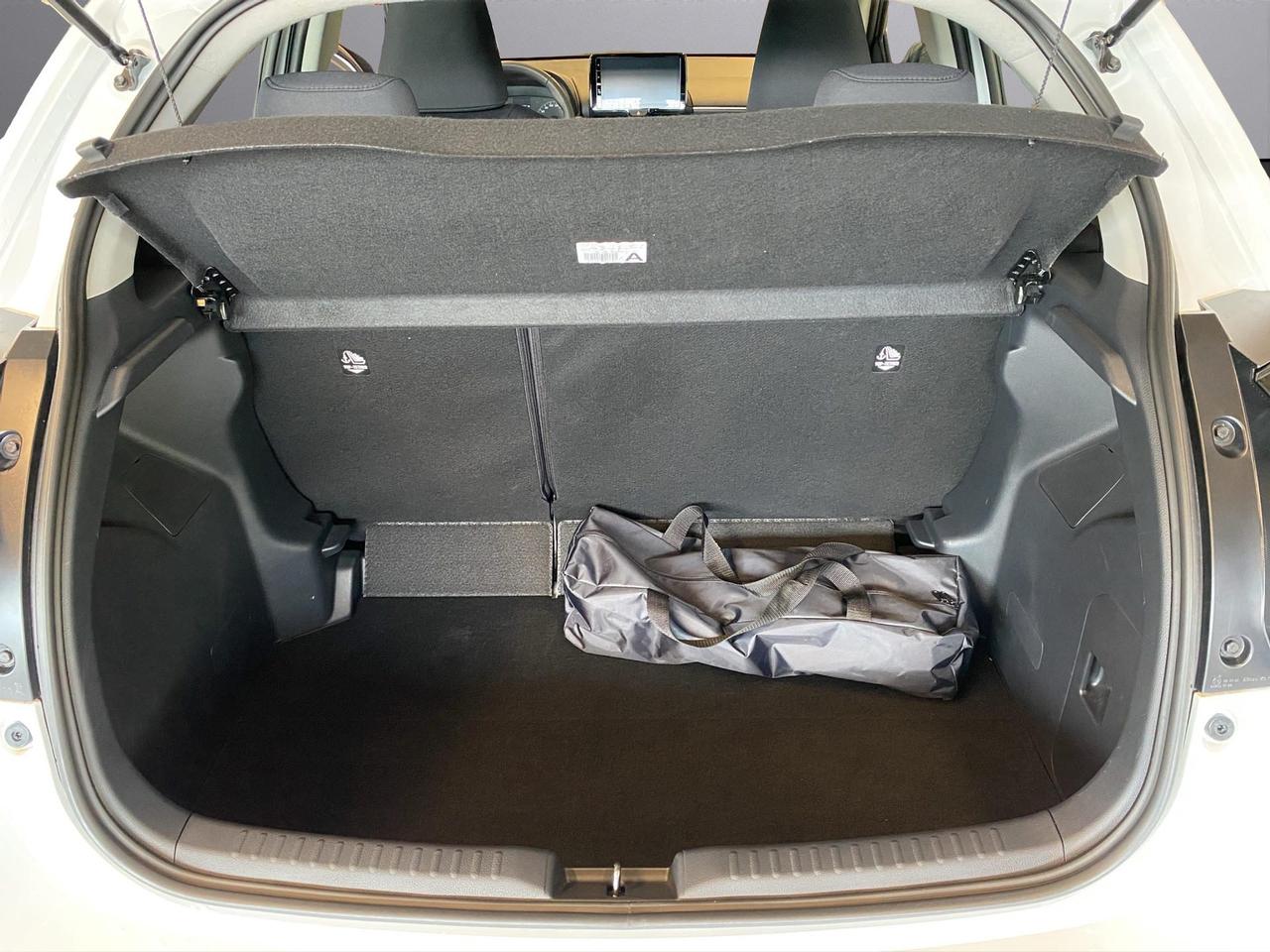 Mazda 2 1.5 vvt full hybrid electric Centre Line