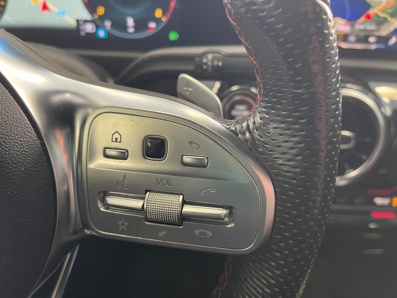 Mercedes-benz A 180d AMG Premium