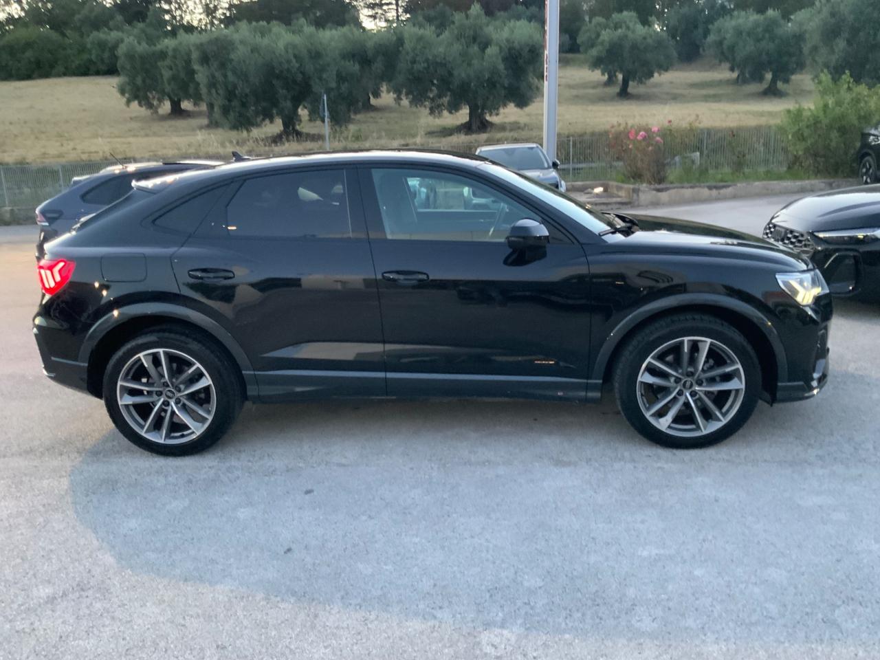 Audi Q3 35 TDI S tronic Business Advanced CERCHI 19.TOTAL BLACK.