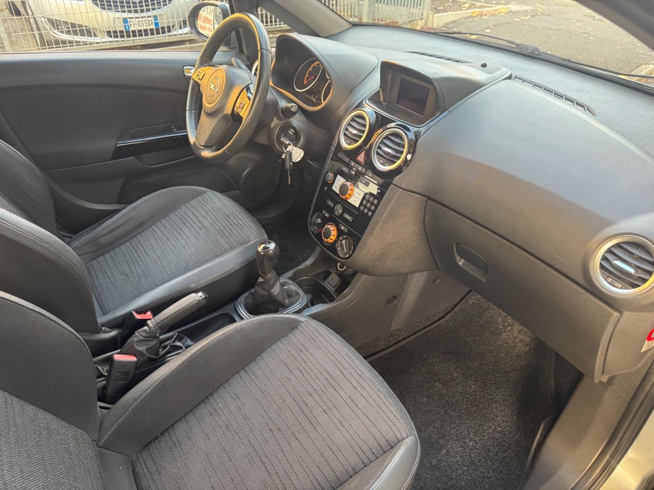 Opel Corsa 1.2 85CV 5 p GPL neopaten garanzia 12 mesi