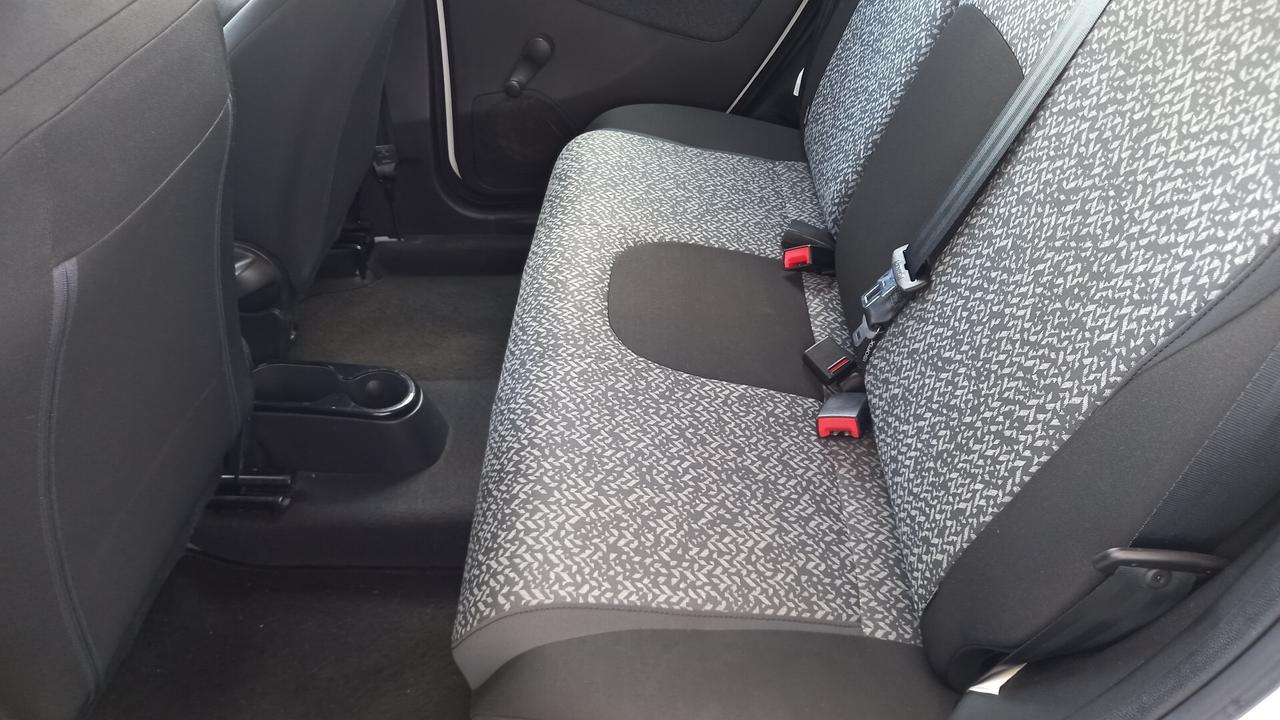 Lancia Ypsilon 1.0 FireFly 5 porte S&S Hybrid Ecochic Silver