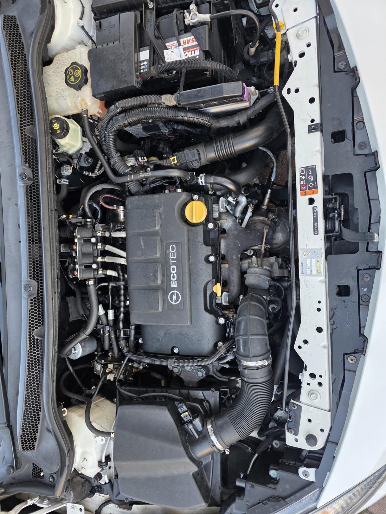 Opel Astra 1.4 Turbo 140CV 5 porte GPL Tech Cosmo