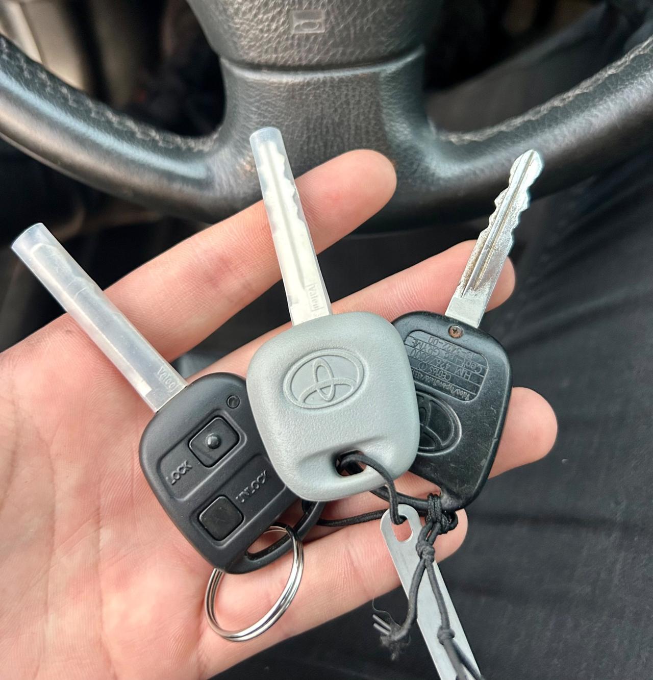 Toyota Corolla 1.6 Benzina 5 porte Neopatentati