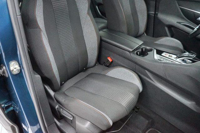 PEUGEOT 3008 BlueHDi 130 S&S EAT8 Active Business