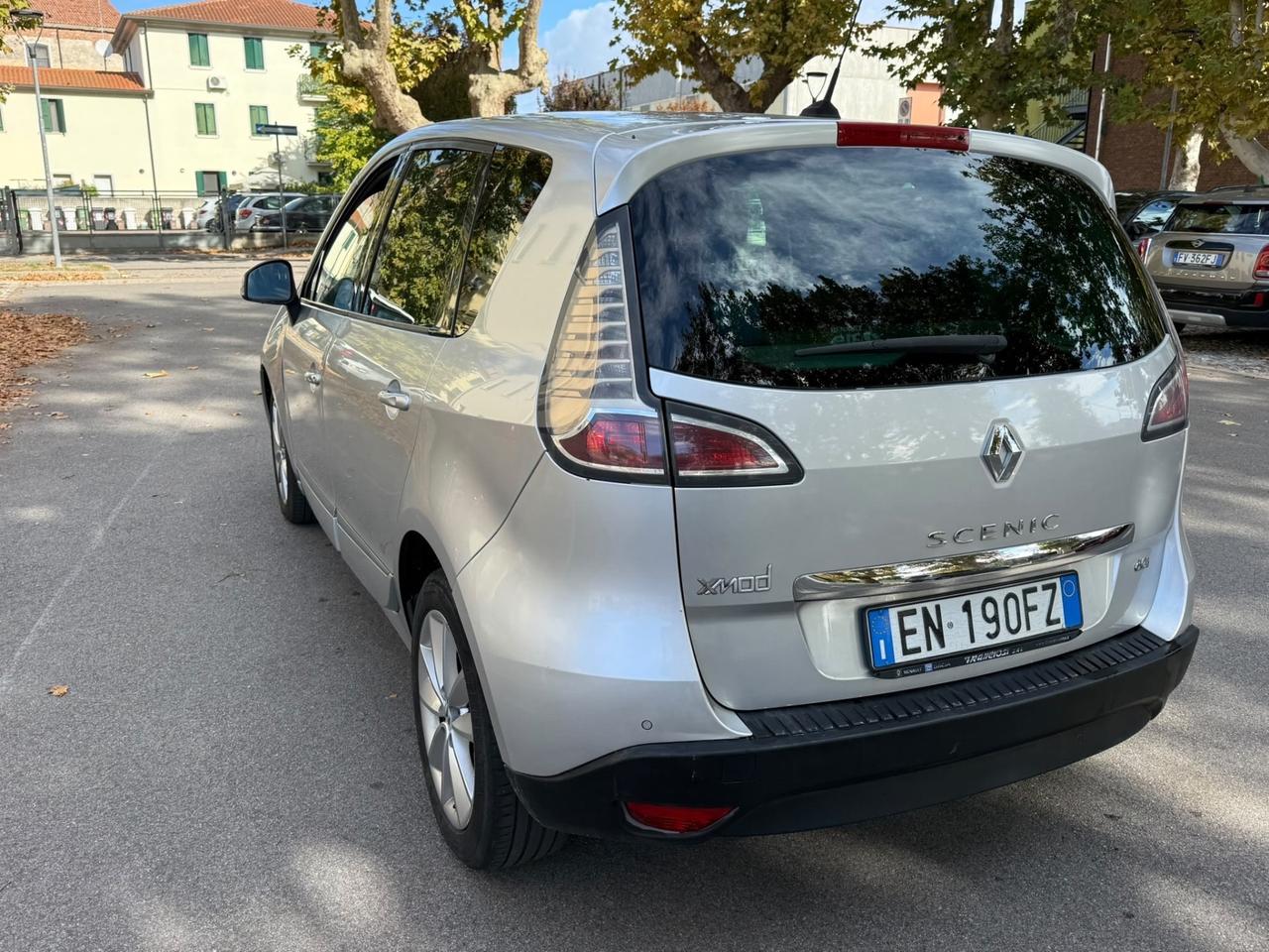 Renault Scenic Scénic XMod 1.5 dCi 110CV EDC Bose