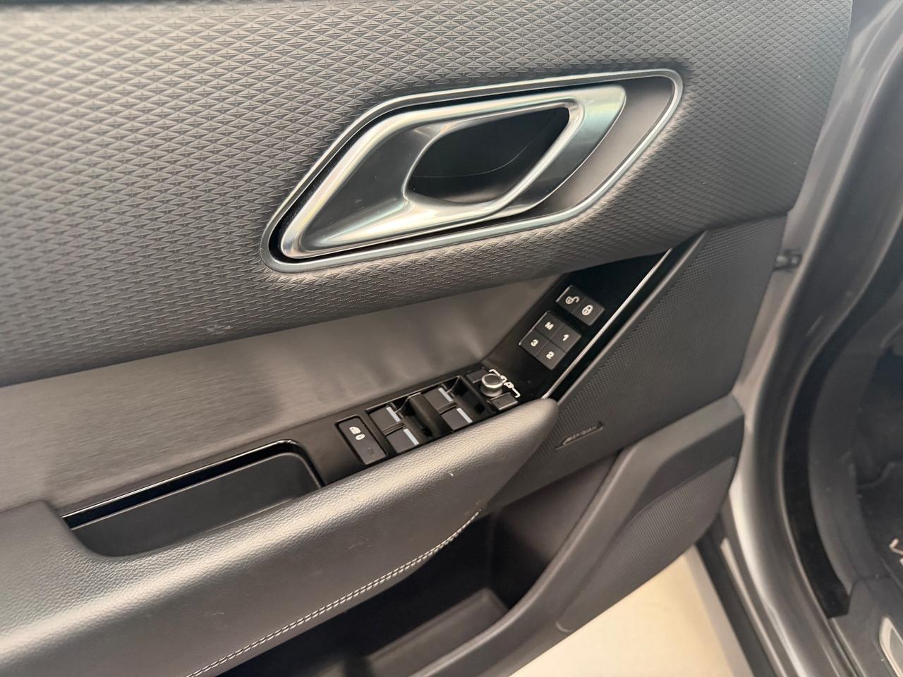 Land Rover Range Velar 2.0D I4 240 CV R-Dynamic SE