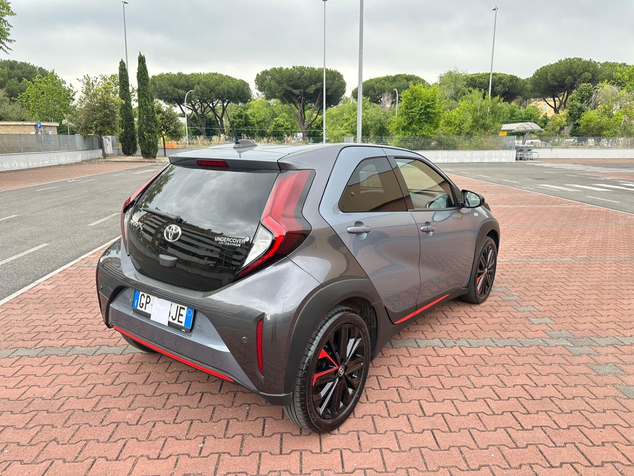 Toyota Aygo X Undercover Jun Takahashi *5.000 Esemplari