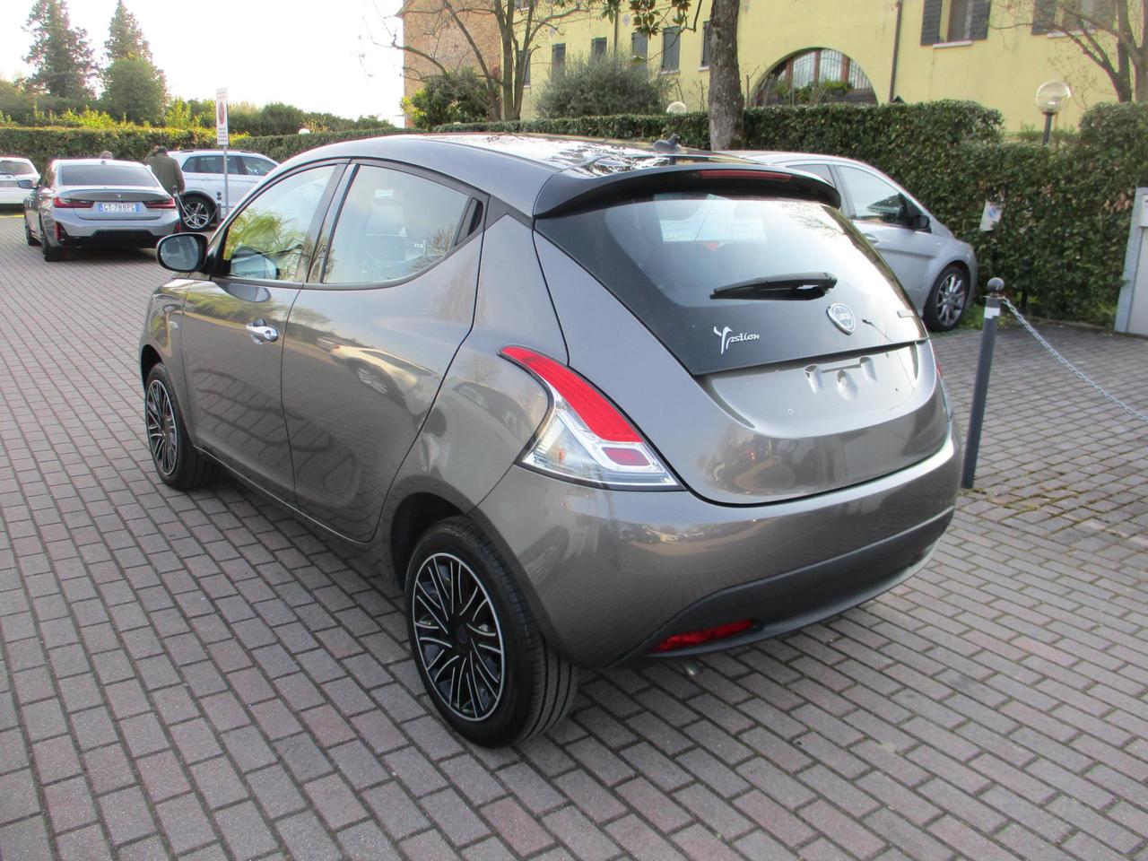 Lancia Ypsilon 1.0 Hybrid Silver Plus - Ok Neopat./Bluetooth