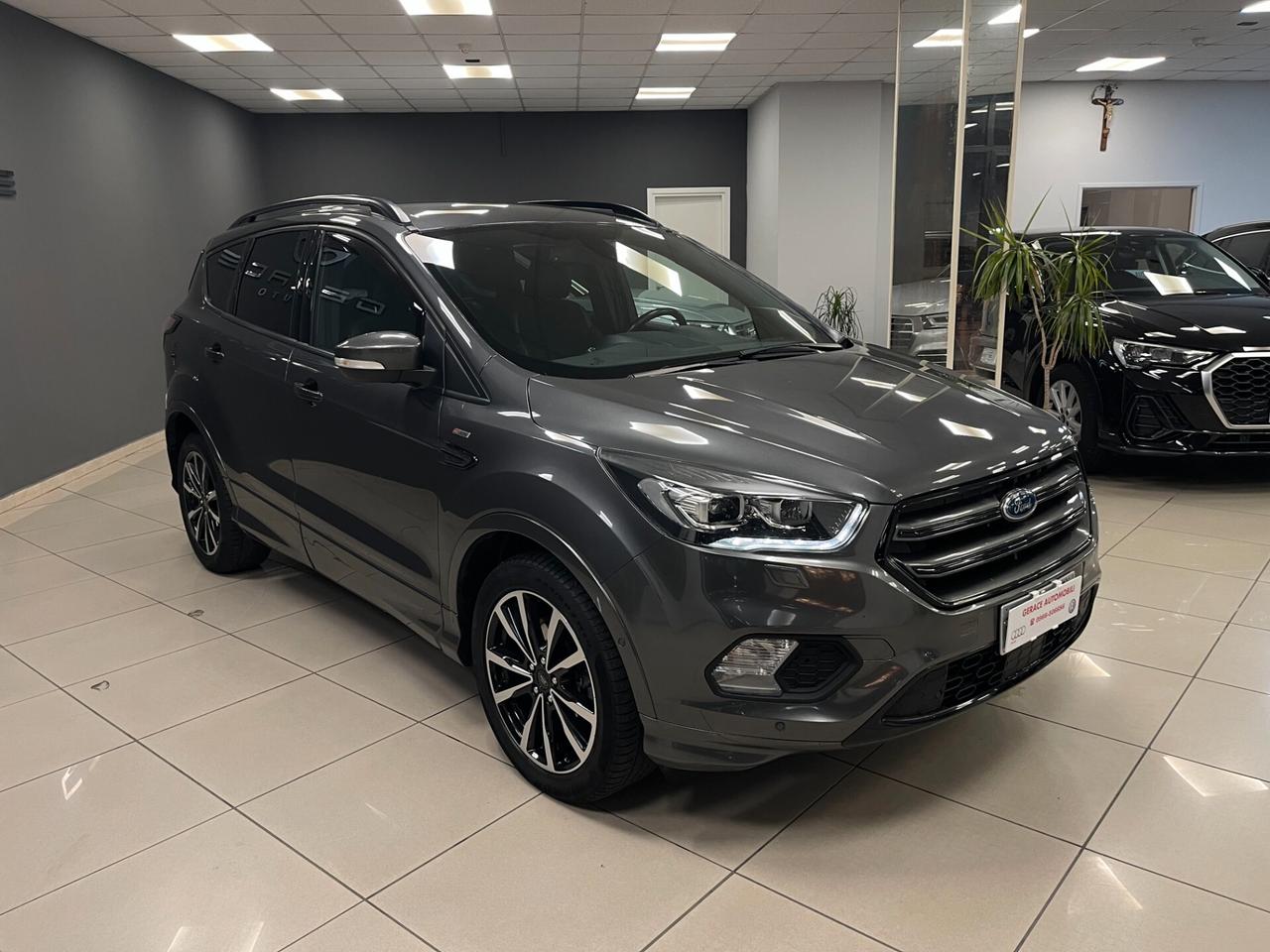 Ford Kuga 1.5 TDCI 120 CV S&S 2WD ST-Line