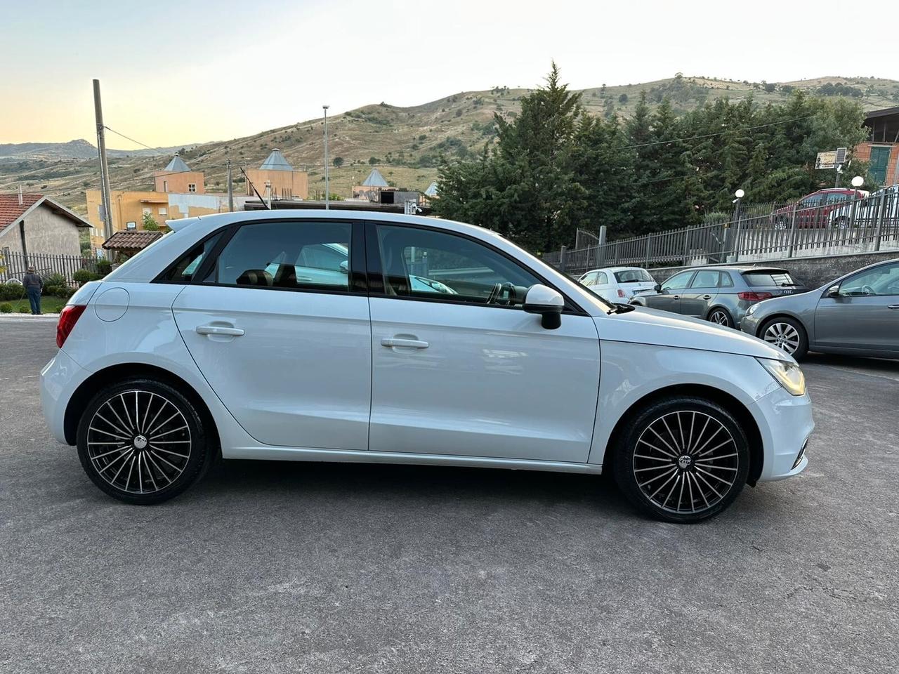 Audi A1 SPB 1.6 TDI S line edition plus