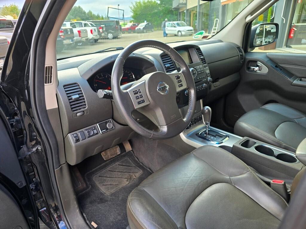 Nissan Navara 3.0 V6 DCI 231CV "LE" DA VETRINA!